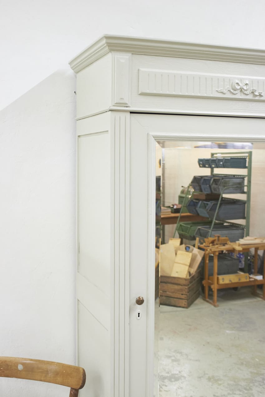 10945-1---vintage-eendeurs-spiegelkast-in-de-kleur-linnen---Firma-Zoethout-03