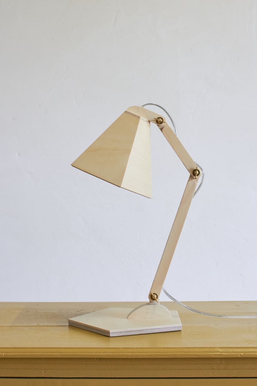 HW9122 - Houten tafellamp berkenhout 01