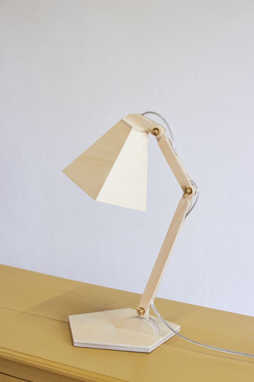 HW9122 - Houten tafellamp berkenhout 03