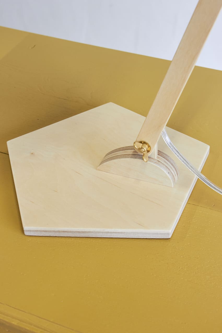 HW9122 - Houten tafellamp berkenhout 05