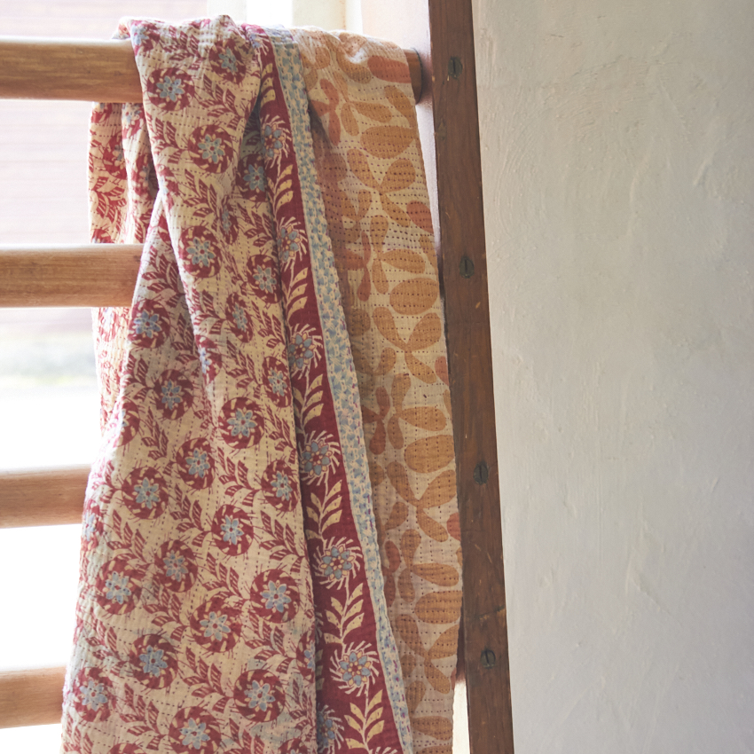 MAJ006-Kantha-fine-quilt-baby-deken-Firma-Zoethout-00