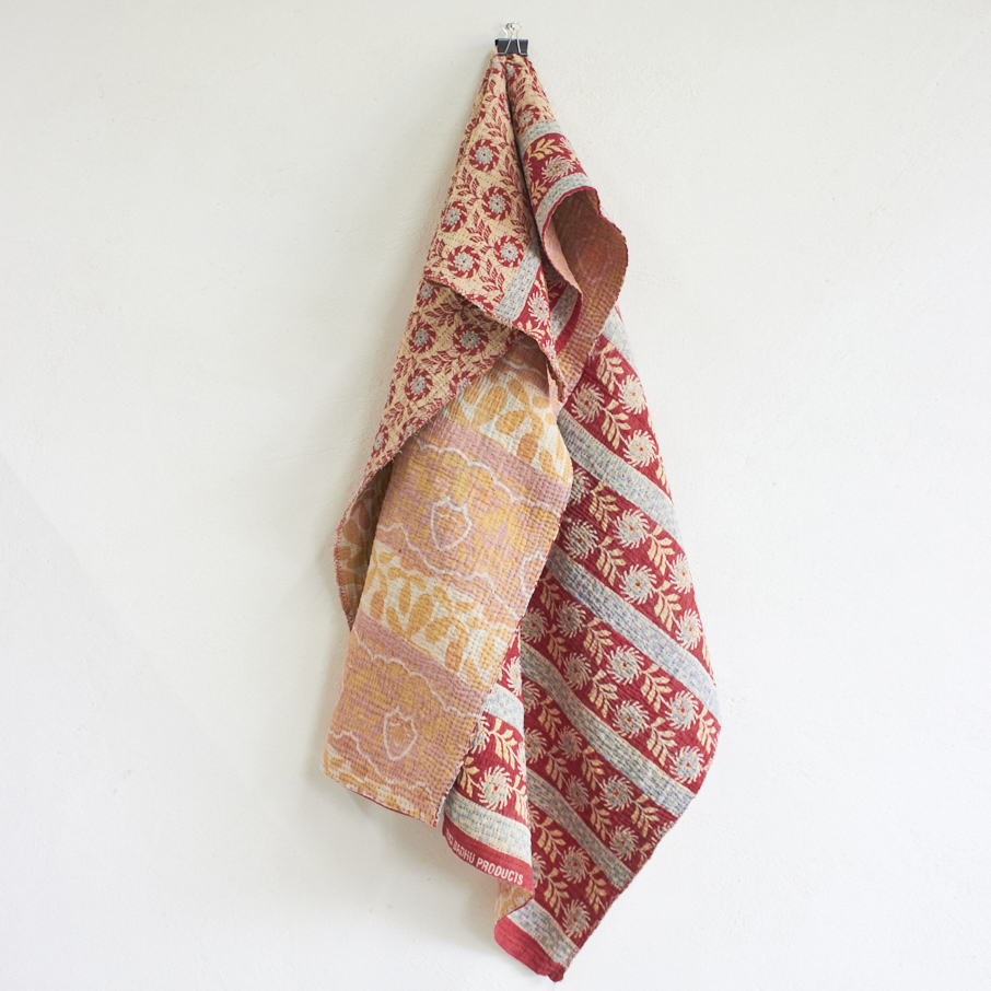 MAJ007-Kantha-fine-quilt-baby-deken-Firma-Zoethout-00