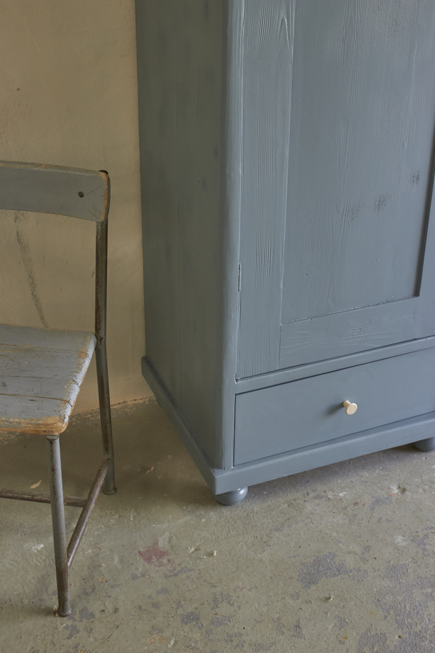 11016---vintage-meubel-in-Bron-kleur---Firma-Zoethout-010