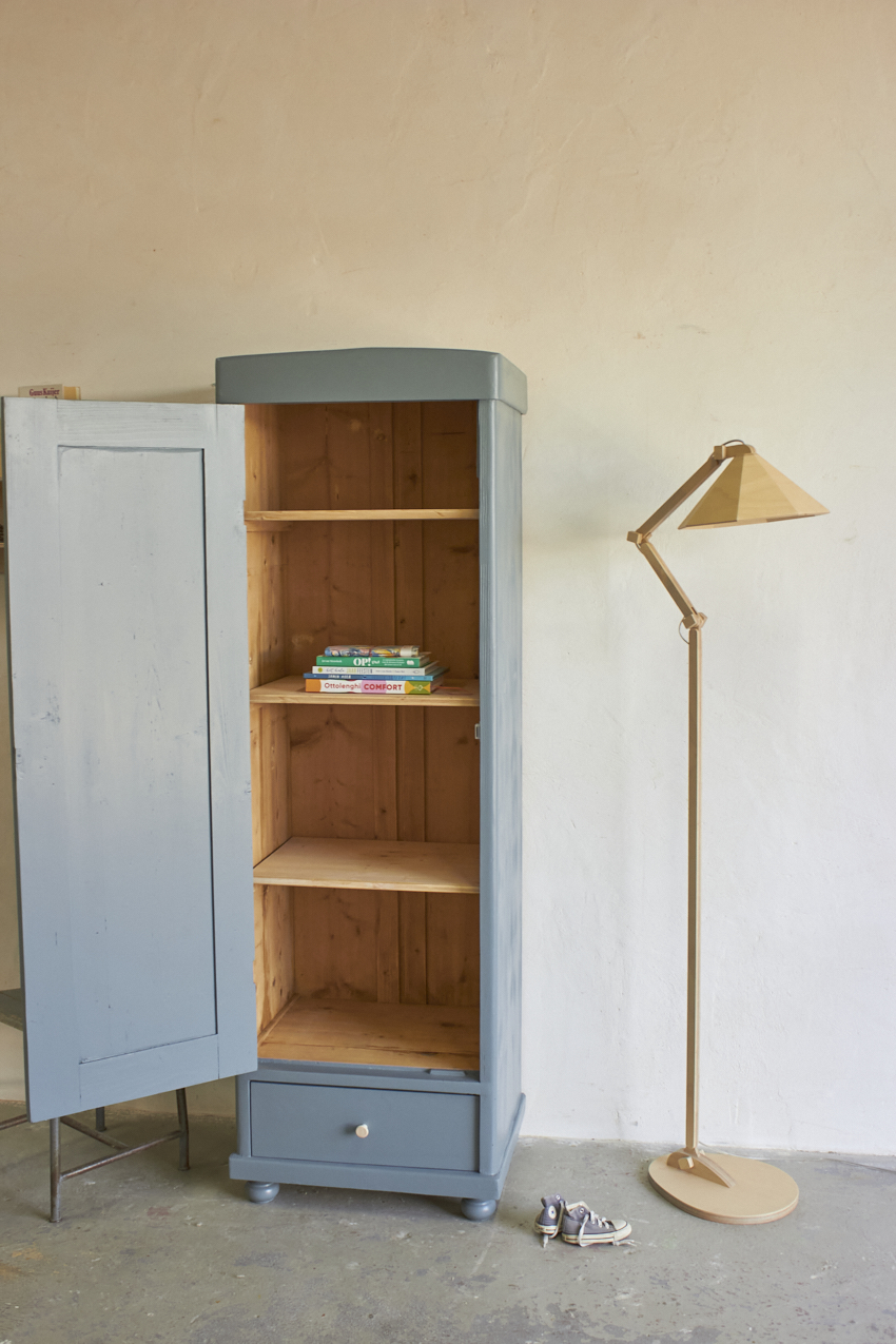 11016---vintage-meubel-in-Bron-kleur---Firma-Zoethout-013