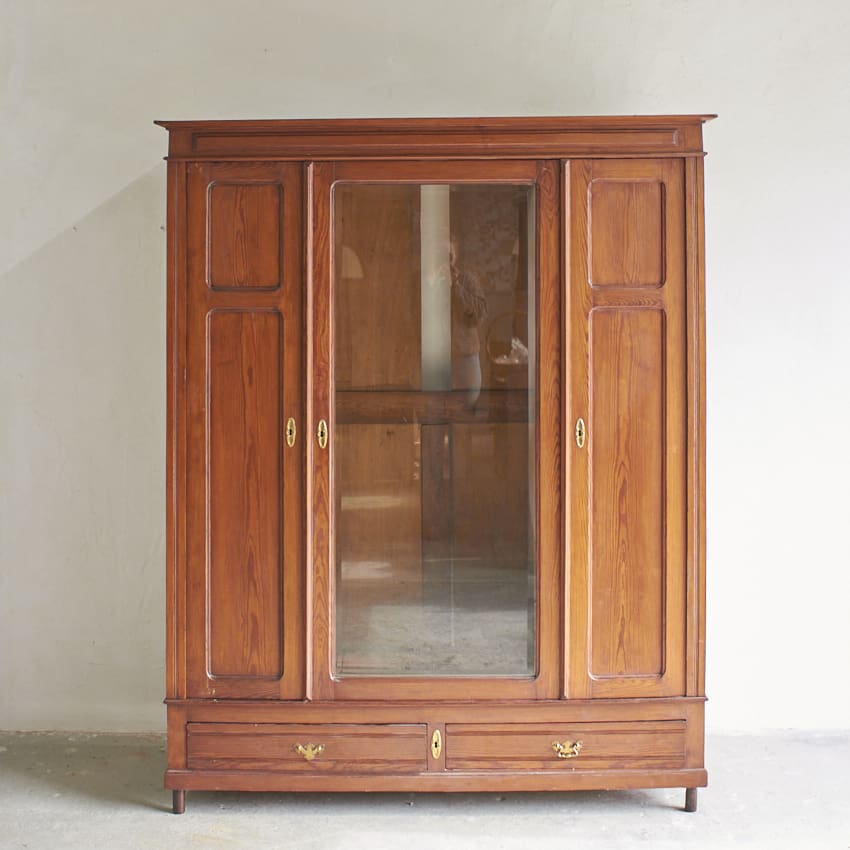 11029 vintage demontabele kast met drie deuren