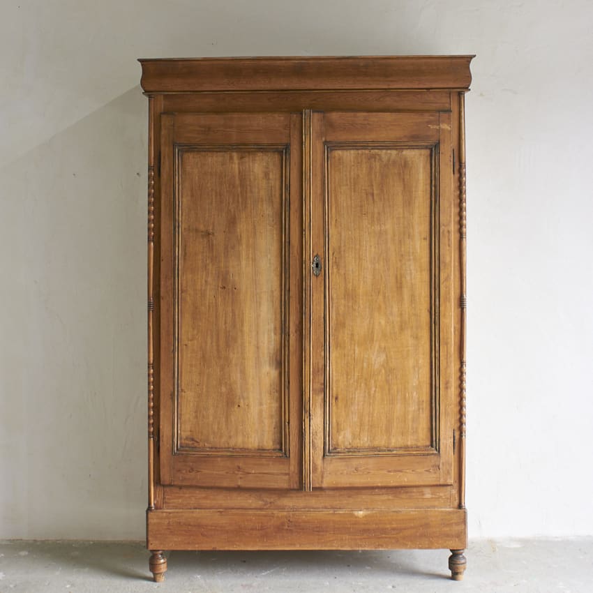 11031 vintage demontabele kast met paneeldeuren