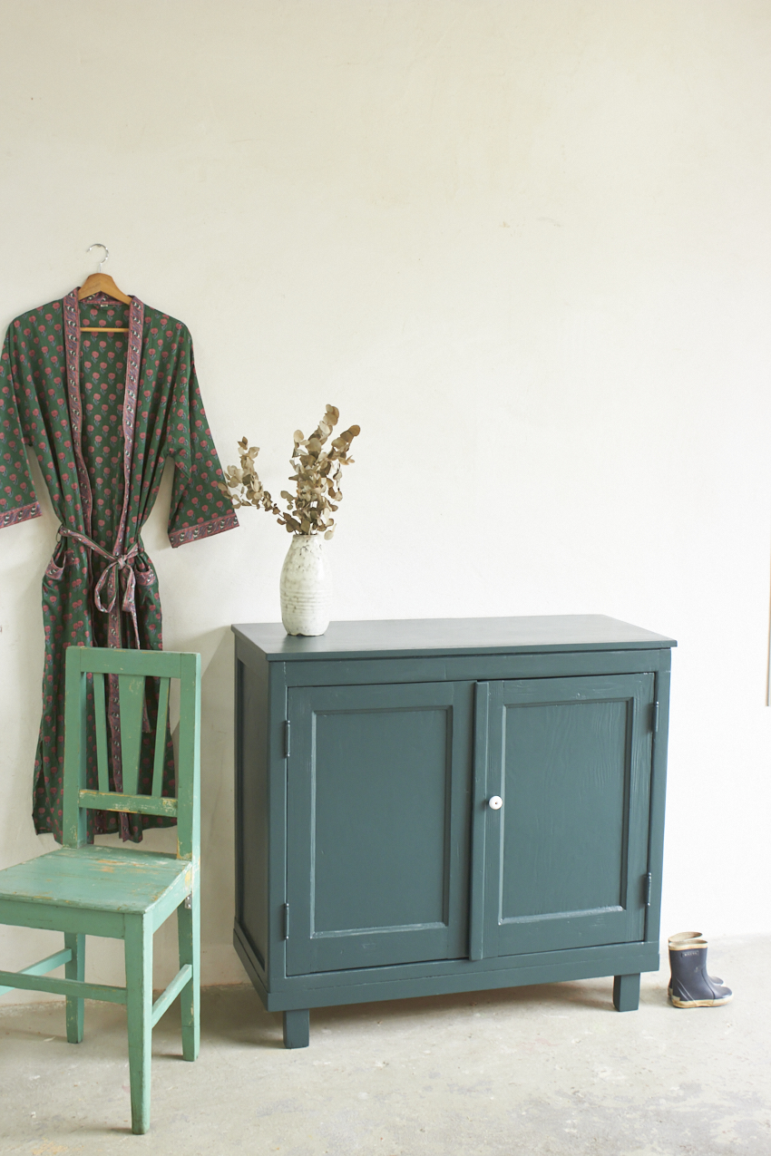 2604---Vintage-commode-in-Amazone-kleur---Firma-Zoethout-02