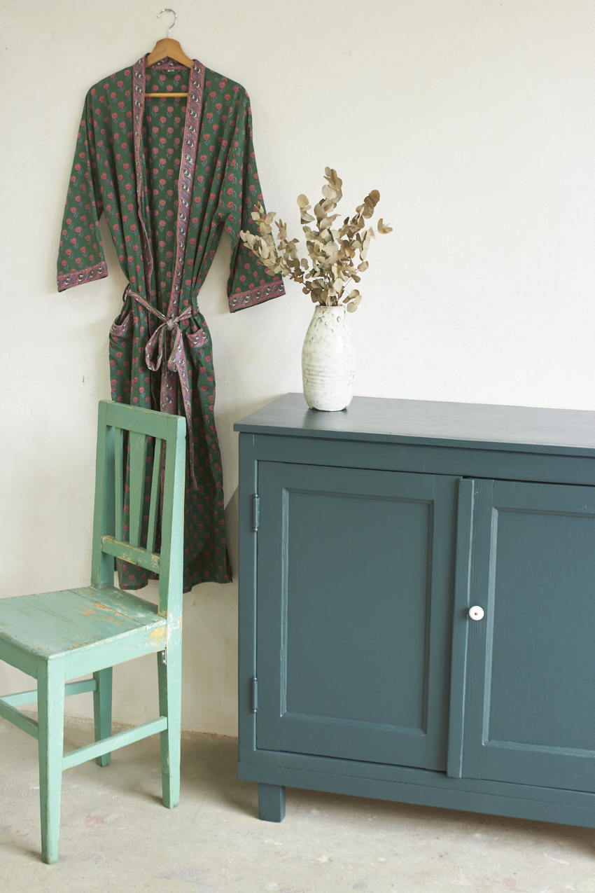 2604---Vintage-commode-in-Amazone-kleur---Firma-Zoethout-05