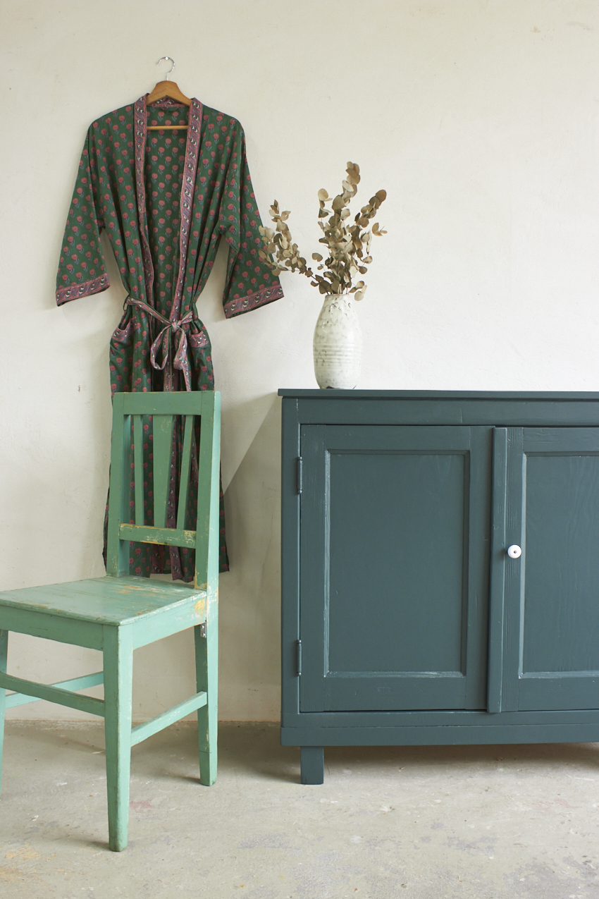 2604---Vintage-commode-in-Amazone-kleur---Firma-Zoethout-08