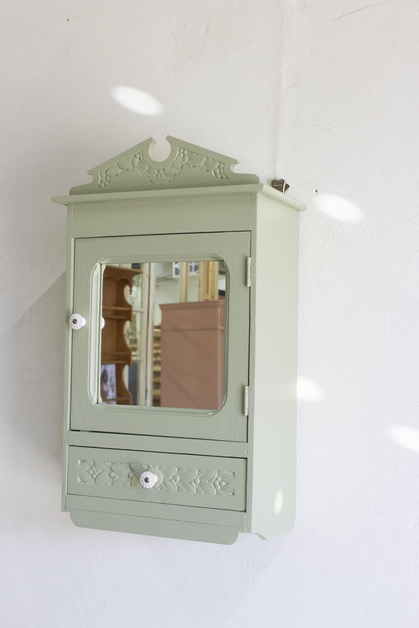 6268--vintage-groen-hangkastje--02