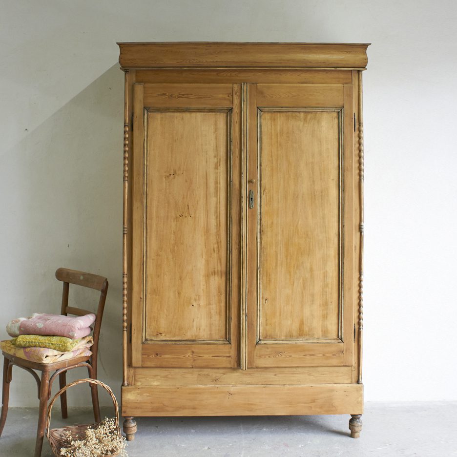 11031-1---Vintage-demontabele-kast-met-paneeldeuren---Firma-Zoethout-0000