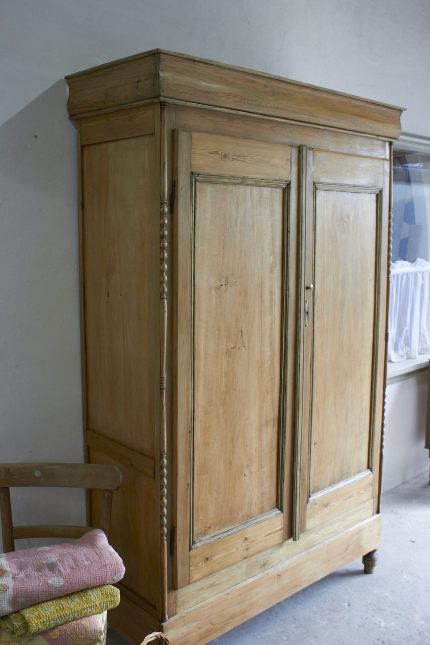 11031-1---Vintage-demontabele-kast-met-paneeldeuren---Firma-Zoethout-05