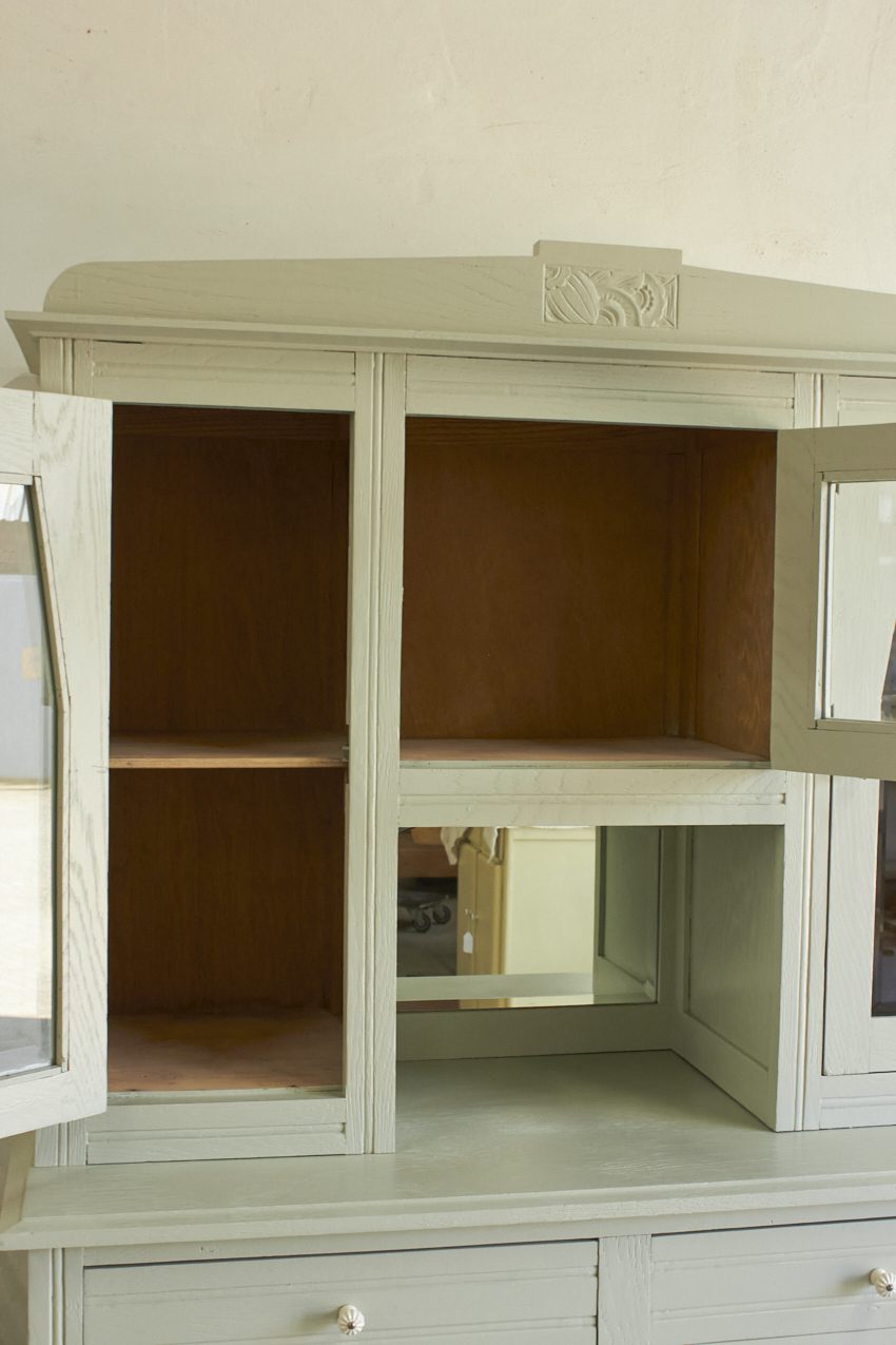 10975-1---Vintage-buffetkast-en-of-commode-in-Voorjaar-kleur---Firma-Zoethout-011