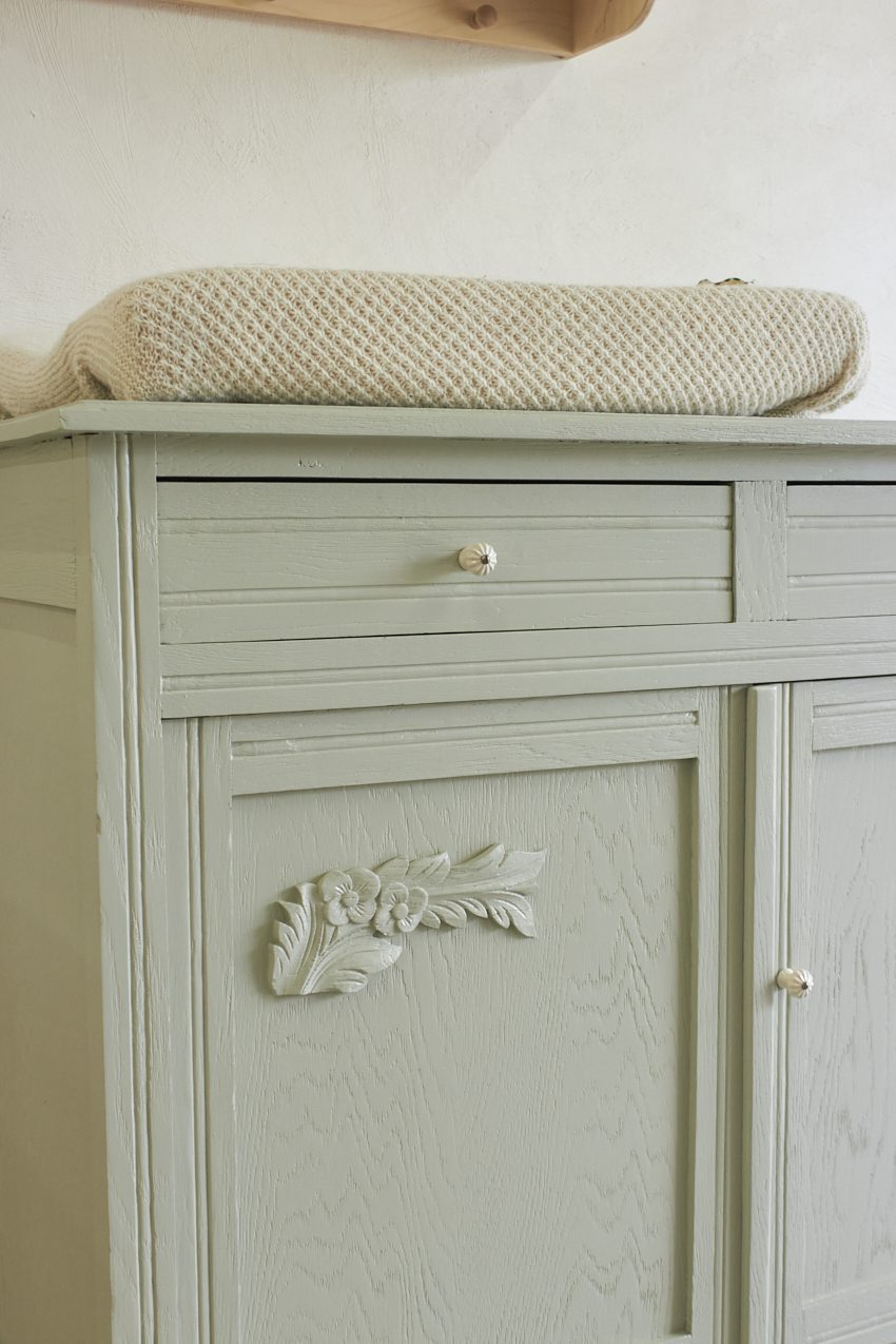 10975-1---Vintage-buffetkast-en-of-commode-in-Voorjaar-kleur---Firma-Zoethout-017