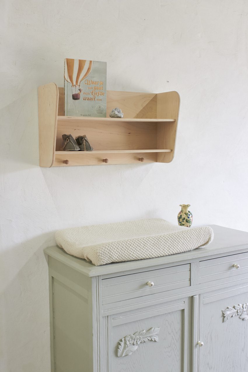 10975-1---Vintage-buffetkast-en-of-commode-in-Voorjaar-kleur---Firma-Zoethout-018