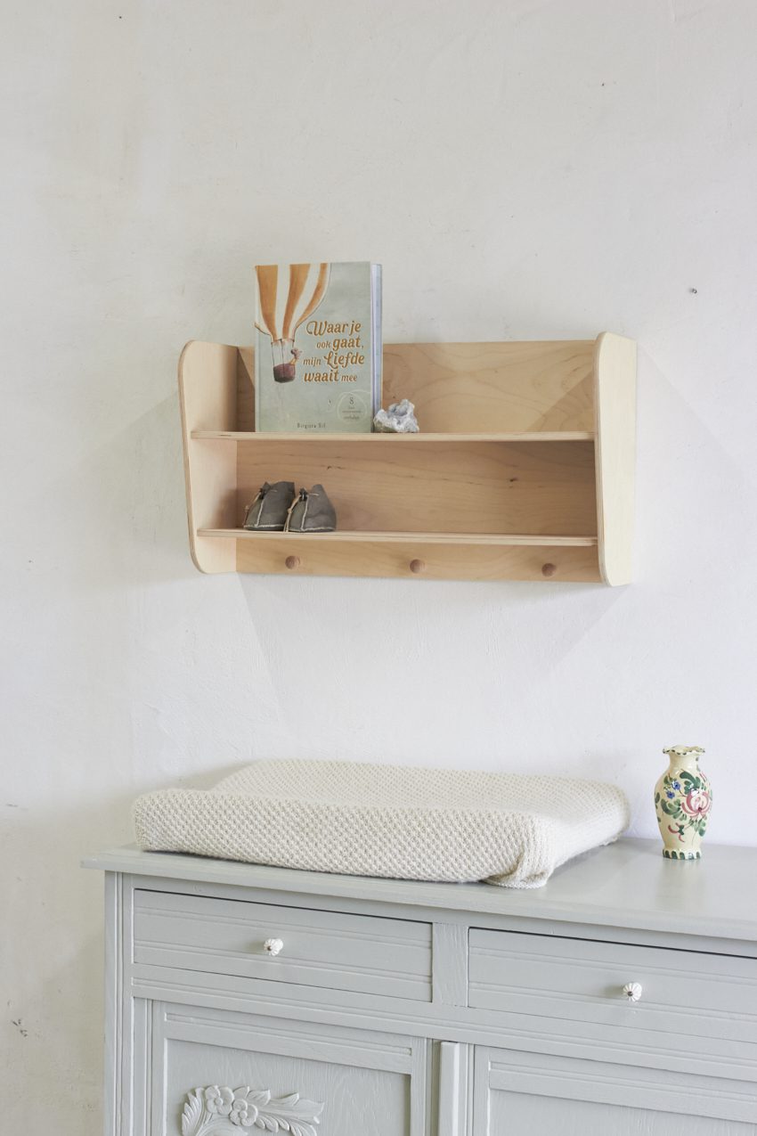 10975-1---Vintage-buffetkast-en-of-commode-in-Voorjaar-kleur---Firma-Zoethout-020