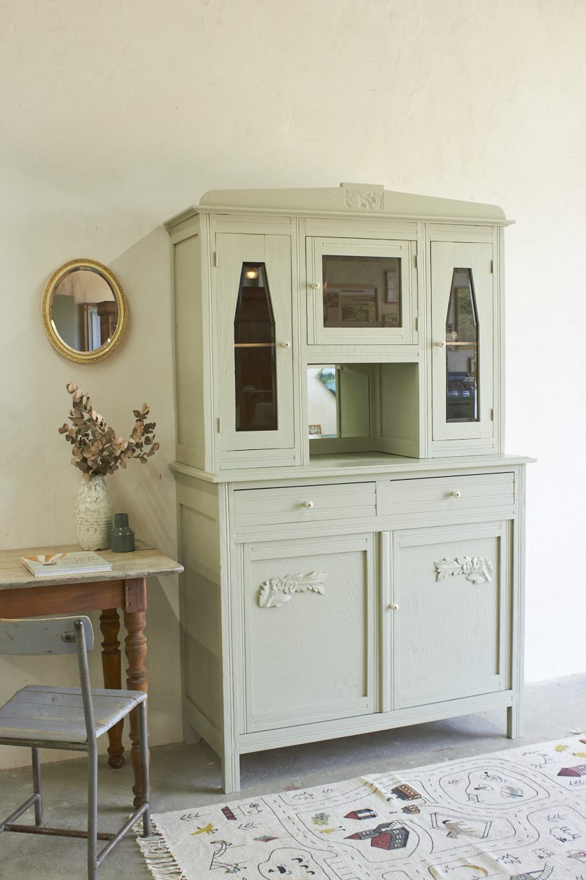 10975-1---Vintage-buffetkast-en-of-commode-in-Voorjaar-kleur---Firma-Zoethout-07