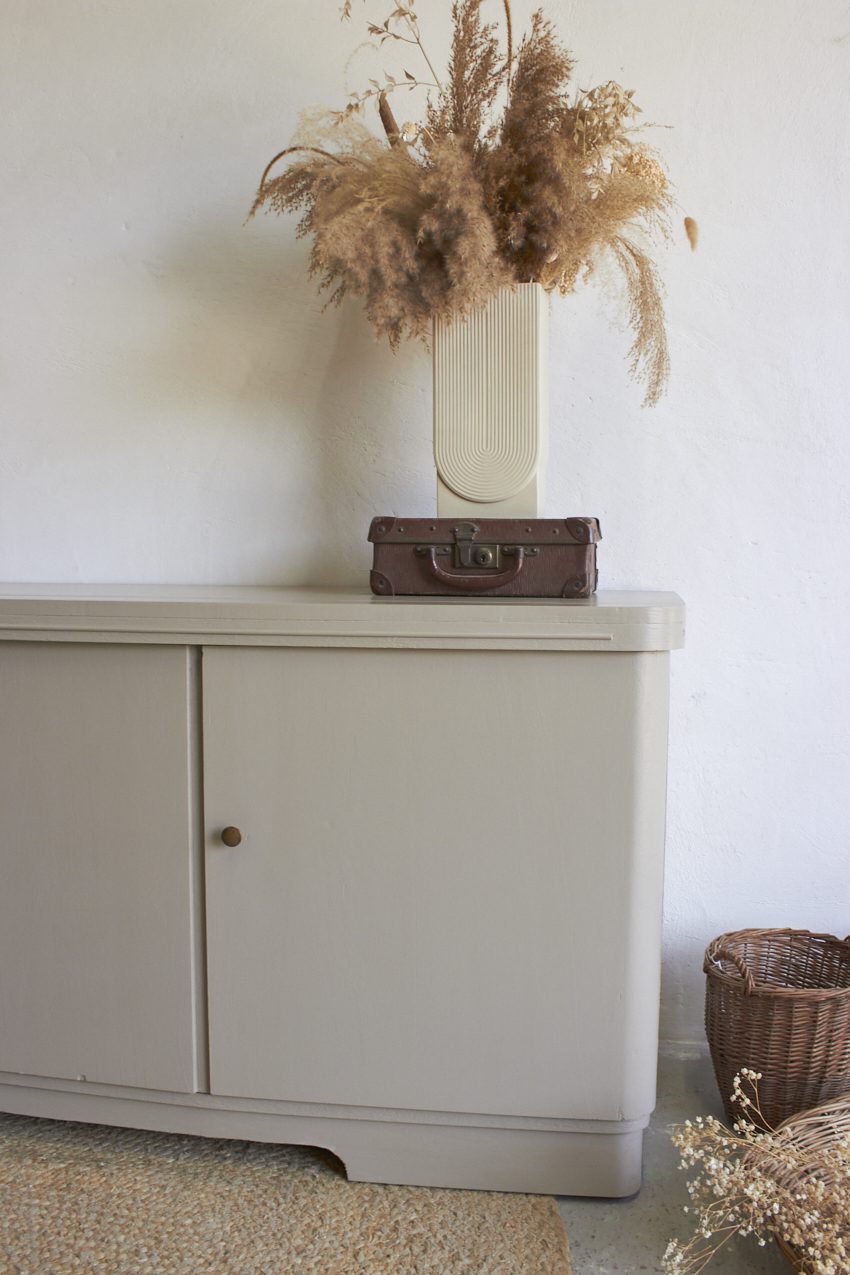 11038-1---Vintage-dressoir-in-Amandel-kleur---Firma-Zoethout-03