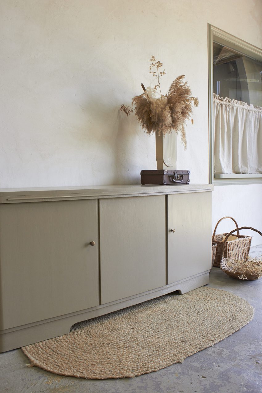 11038-1---Vintage-dressoir-in-Amandel-kleur---Firma-Zoethout-05